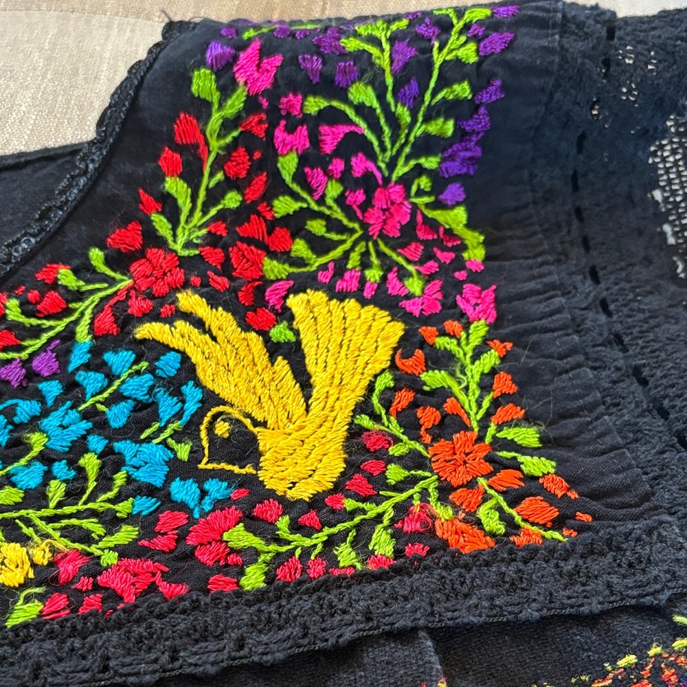 Vibrant Embroidered Women’s top - Picture 9 of 11